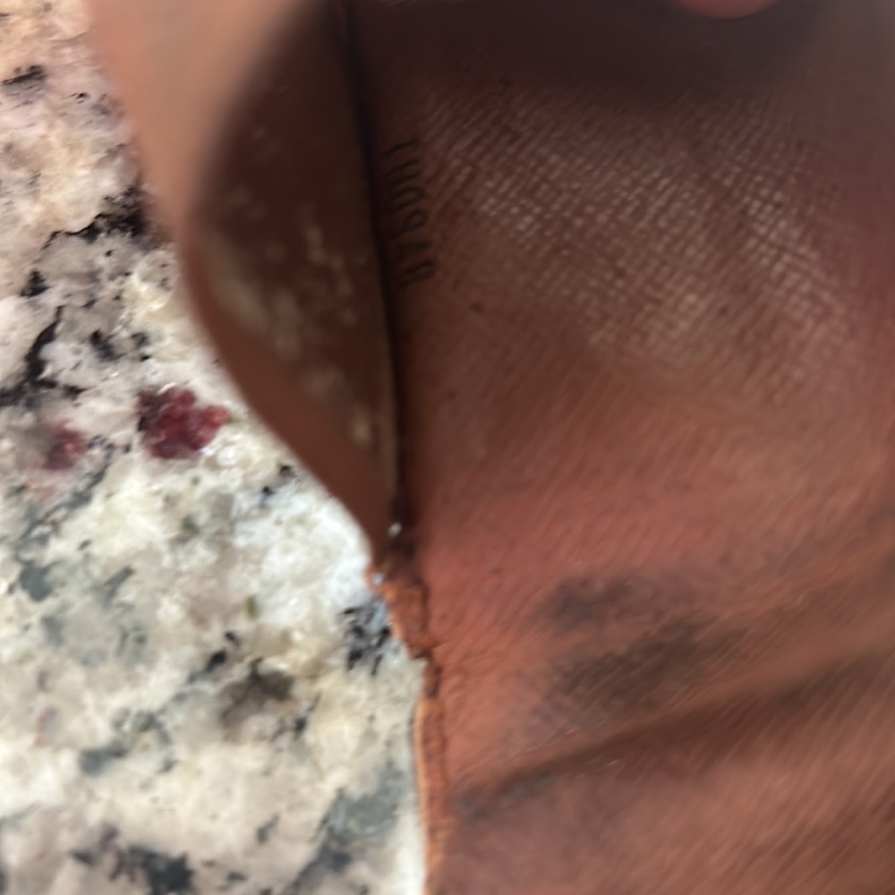 Louis Vuitton Monogram Key Case - Picture 4 of 11